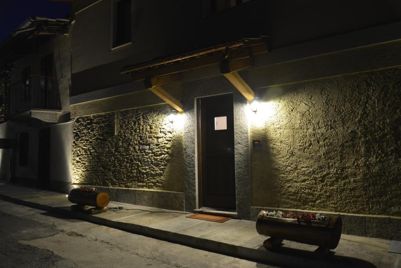 Agriturismo Ai Pruesot Bagnolo Piemonte Eksteriør billede