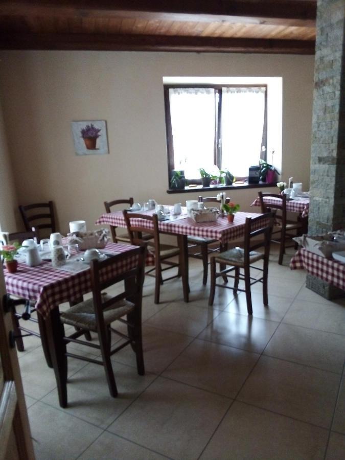Agriturismo Ai Pruesot Bagnolo Piemonte Eksteriør billede